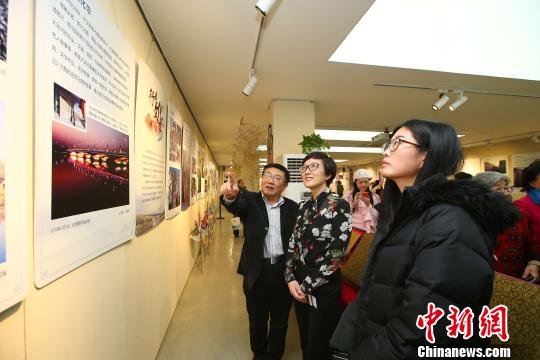 《尋訪北京文學地圖·圖片展》在京開幕 十月 攝