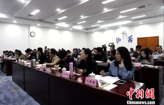 當日，山西省農(nóng)業(yè)廳副巡視員張紅星、運城市副市長崔元斌，山西省農(nóng)業(yè)廳果業(yè)工作總站站長雙樹林、運城市果業(yè)發(fā)展中心主任靳國全介紹有關(guān)情況并回答記者提問。山西省政府新聞辦供圖