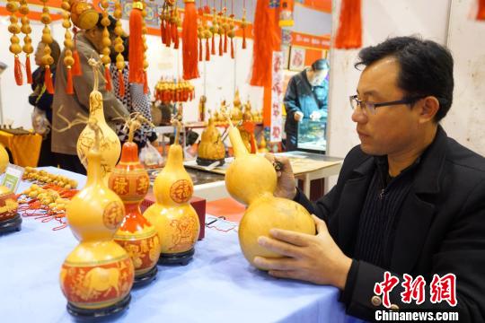 博覽會期間，眾多工藝名匠聚首煙臺?！∪螇粞z